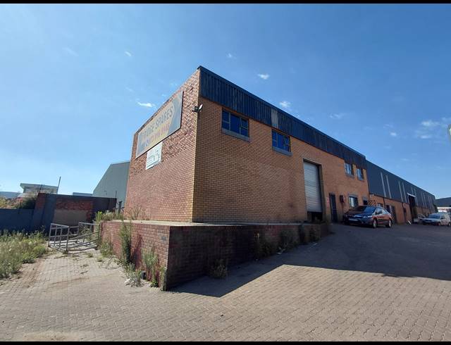 186M² WAREHOUSE TO LET IN CLAYVILLE